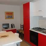 Oltre-il-Colle-(A083)-huiskamer-rood2-150-x150